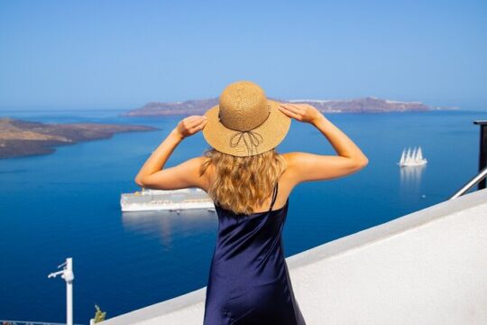 Santorini Coastal Excursion: Oia Highlights for Cruise Guests