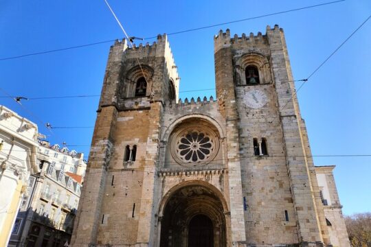 4 Hour Private Tuk Tuk Tour in Lisbon