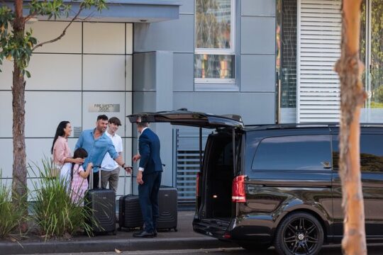 Private Luxury Transfer from Melbourne CBD to Melbourne Airport