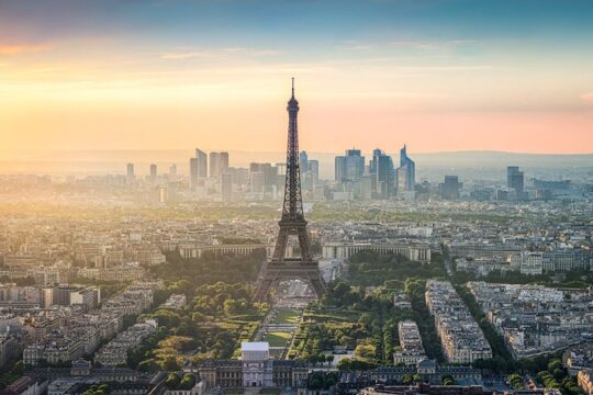 Private Transfer from Bruges to Paris with a 2h Stop in Lille