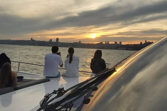 Bosphorus Sunset Cruise on Luxury Yacht, Istanbul