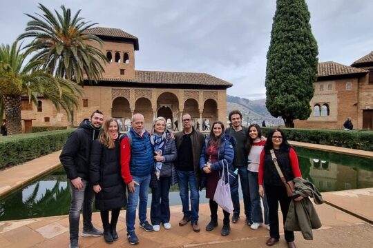 Alhambra Skip-the-line Private Tour including Nasrid Palaces