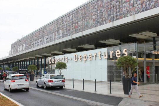 Private departure transfer from Paris to Paris Orly Airport