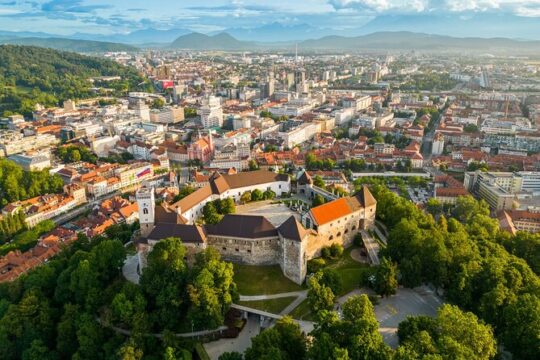 Ljubljana: 2.5h walking tour with local guide