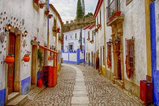 Faith and Heritage: Fátima Batalha Nazaré and Óbidos Private Tour from Lisbon