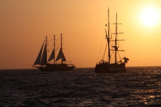 Santorini Volcanic Sunset Cruise