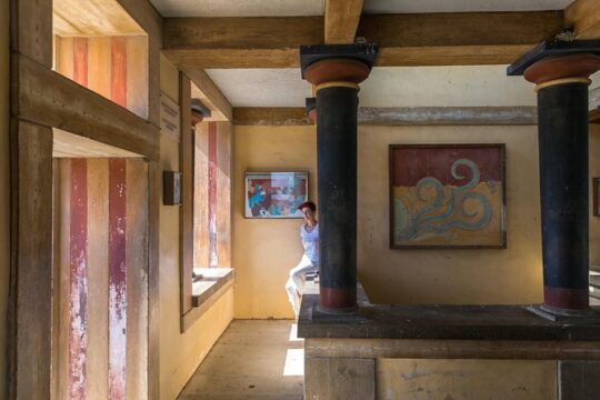 KNOSSOS PALACE private tour ( with Transfer from Heraklion Prefecture )