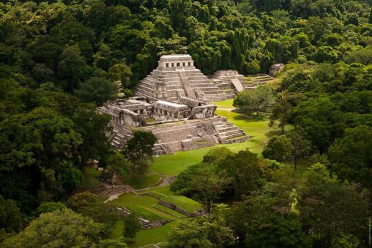 Full Day Tour to Palenque Archaeological Zone with Waterfalls