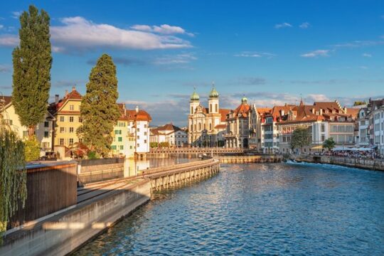 Luzern Elegance: Private City Walk and Lake Cruise from Basel