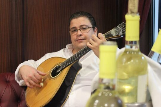 Fado and Tapas in typical Neighborhood