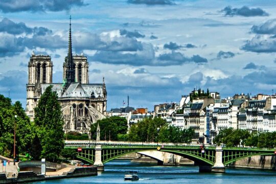 Private 10-hour Shore Excursion to Paris from Le Havre (official guide in Paris)