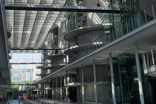 Private architecture tour through New Berlin