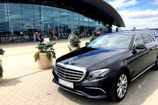 KRK Balice Airport: Private Transfer to/from Krakow