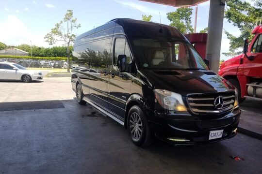 Luxury MBJ airport transfer to montego bay hotels