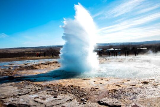 3 Day Winter Iceland Tour to Golden Circle, South Coast, Ice Cave