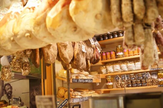 Private Market Visit and Tasting Guided by a Chef