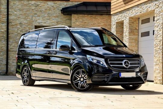 Antalya Airport (AYT) to Belek Transfer - TOP VIP Minivan