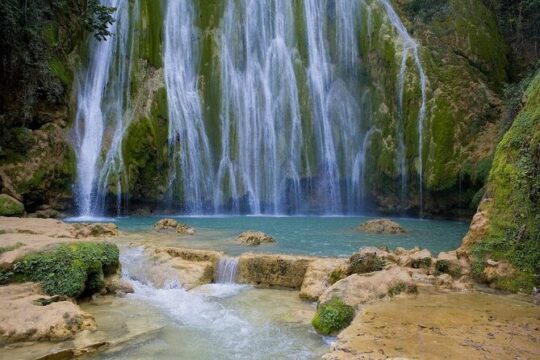 Tour to El Limón waterfall with lunch included from Saman special for cruisers