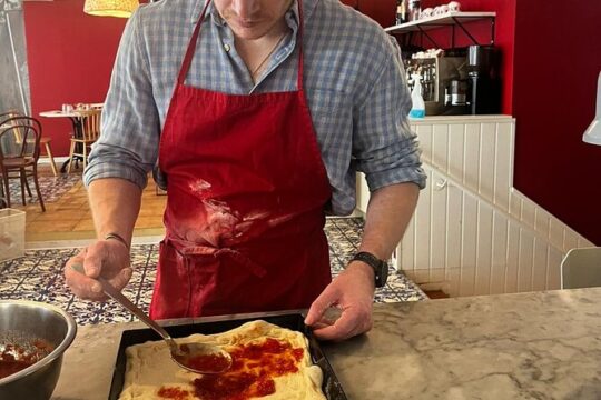 Premium Pizza Making Class at a Pizzeria in Como