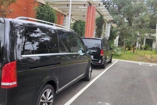 Melbourne Airport to City Transfer by Luxury Car
