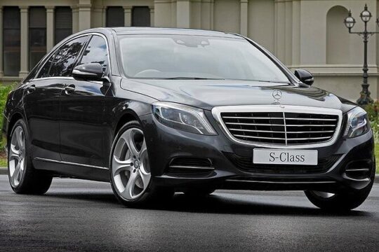 Luxury Sedan Transfer from London Luton Airport to Central London