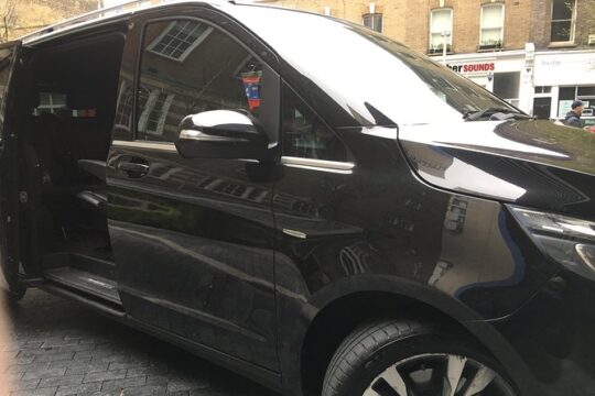 Luton Airport Private Transfers to/from London (Postcode WC1 to WC2)