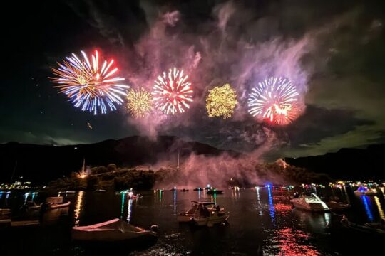 5H Evening Boat Tour with Fireworks Lake Como