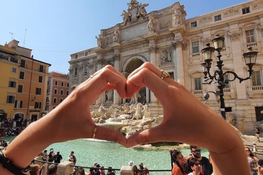 Rome Trevi Fountain and Aqueduct Undergrounds Private Tour