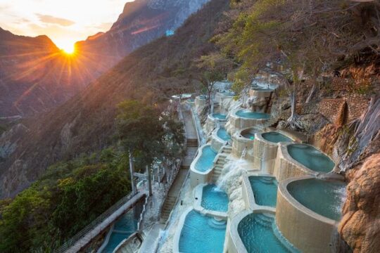 Guided Tolantongo Tour From Mexico City to Hot Springs and Caves