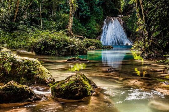 Blue Hole and River Tubing Combo from Ocho Rios