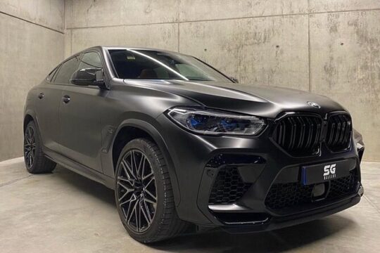Transfer in San Juan by BMW X6