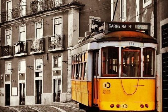 Transfer Lisbon to Cascais(8pax)