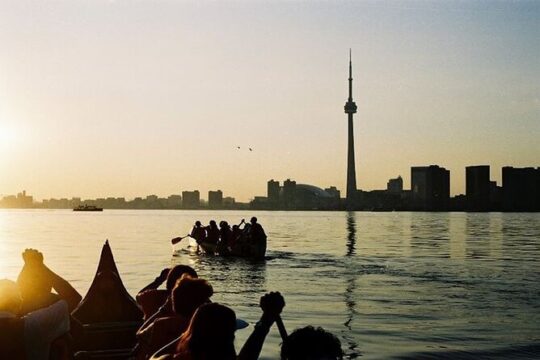 Sunset Canoe Tour of the Toronto Islands
