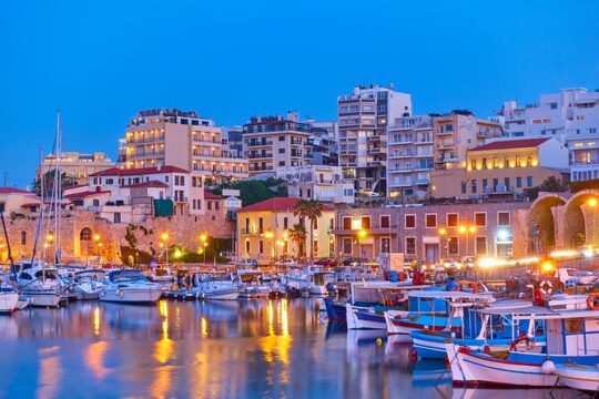 Majestic Christmas Walking Tour in Heraklion
