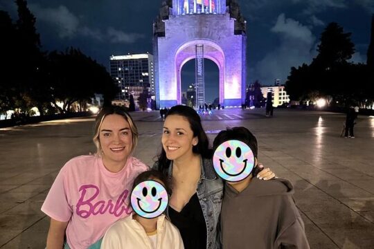 Night tour + tacos in Mexico City fully illuminated!