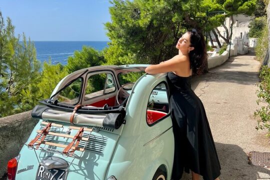 Private Photo Experience with Fiat Convertible from 60s in Capri