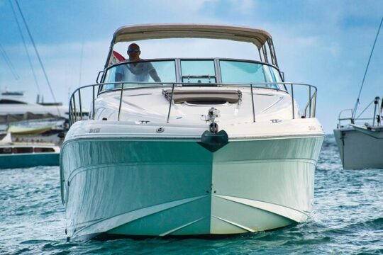 Sea Ray Sundancer Luxury Private Boat Charter