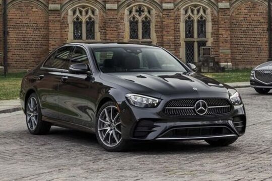 Arrival Transfer: London Luton Airport to Central London by Sedan