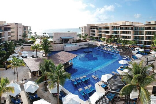 Private Transfer Punta Cana Airport to/from Hideaway by Royalton