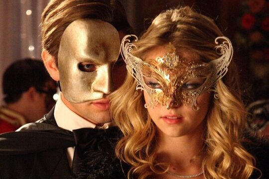 Make a Venetian Mask and Craft your Imagination
