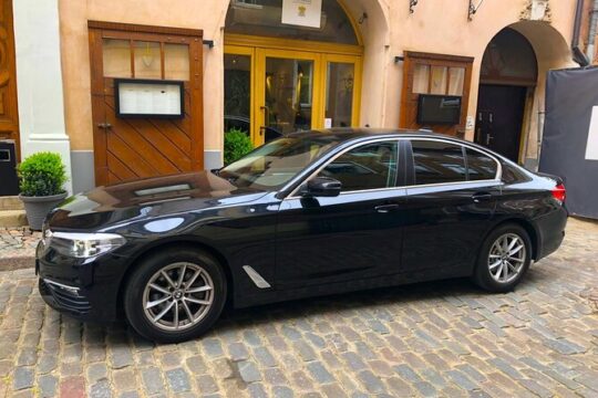 Try find your better than us ! Airport transfer in London HTL - APT (LGW,STN)