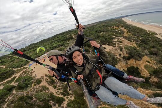 Paragliding experience near Lisbon with transfers from Lisbon