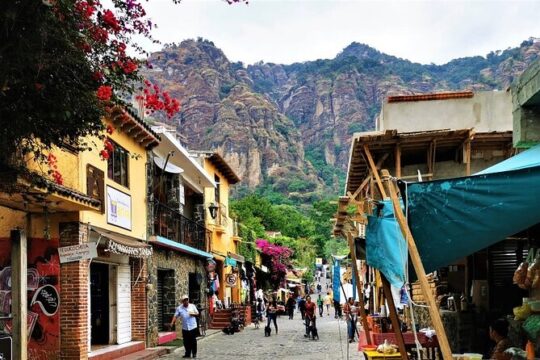 Las Estacas Tour Swim Among Fish and Visit Tepoztlan Town