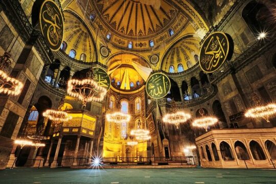 "Two Days Istanbul, Two Days Cappadocia: Travel Highlights"