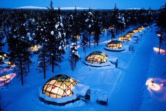 Private guided tour from Rovaniemi to Kakslauttanen