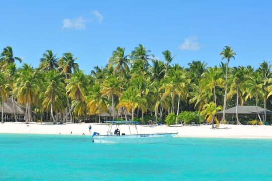 Full-Day Tour to Saona Island from Uvero Alto with Lunch