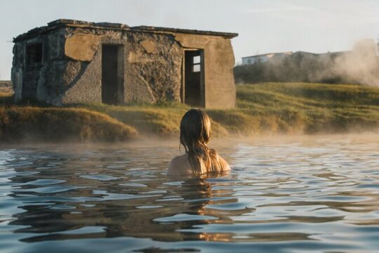 Golden Circle with Tomato Farm Lunch & Secret Lagoon Bathing
