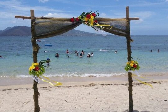 St Kitts Sightseeing Tour to Brimstone Hill Fortress with Beach Visit