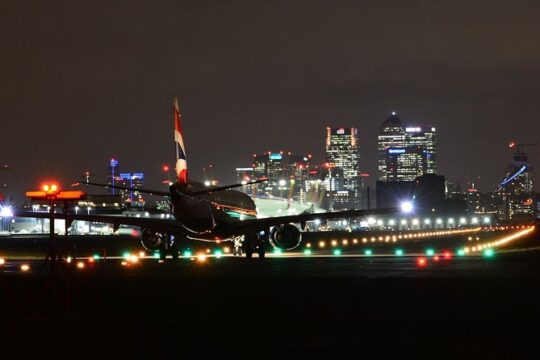 London City Airport Private Transfers to/fro London (Postcode W1 to W7)