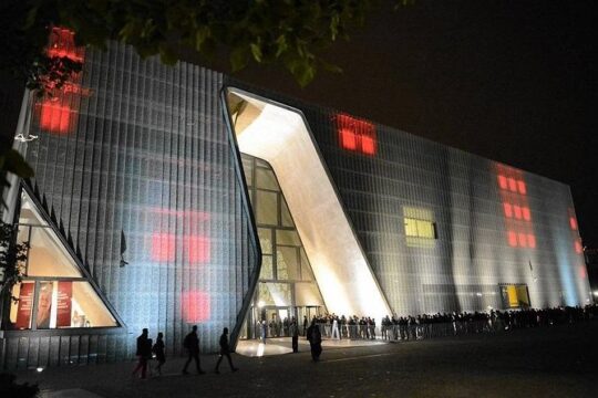 POLIN Museum of the History of Polish Jews : SMALL GROUP /inc. Pick-up/